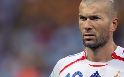 球王会评论-多夫比克禁区外远射破门